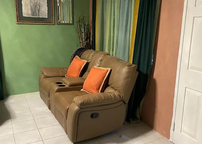 Jade Coast Getaway Near Apartment Montego Bay